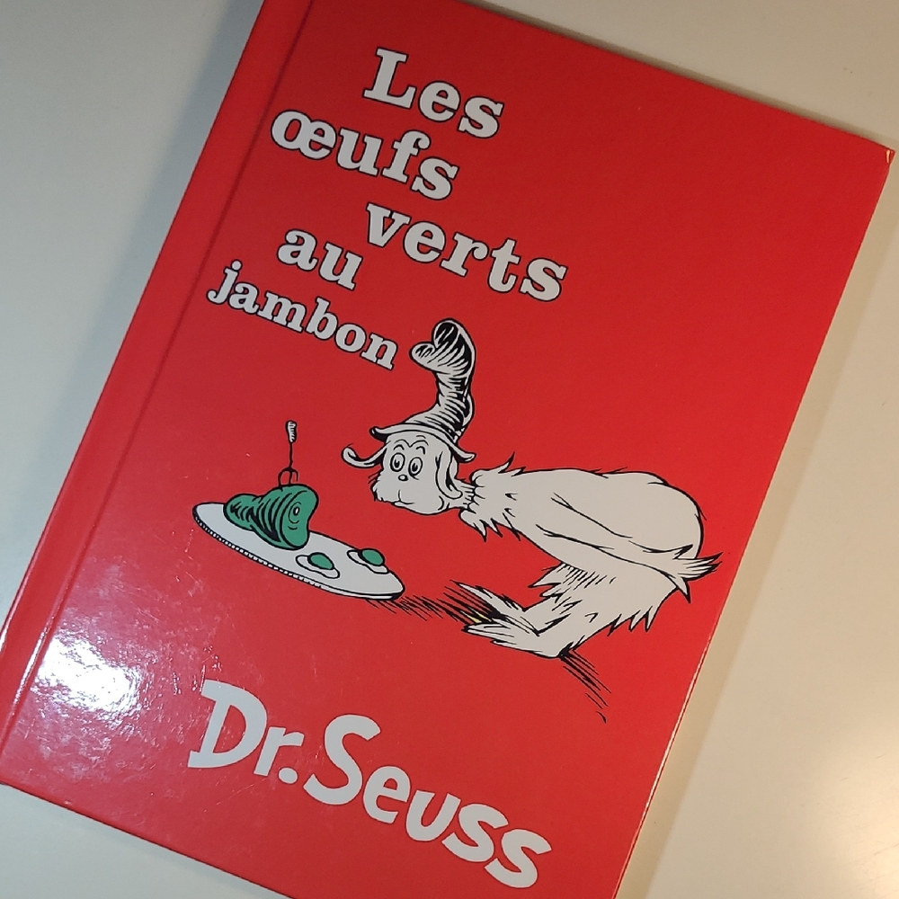 Dr. Seuss Red Hardback Cover Book - Les œufs verts au jambon French Language